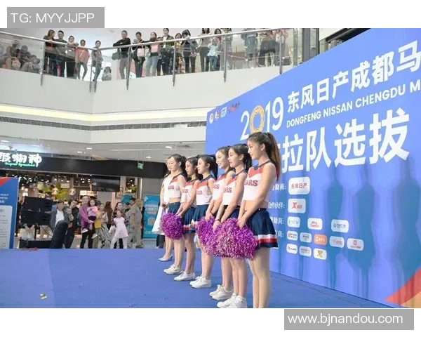 成都街舞队在城市马拉松中的耐力表现与精彩瞬间全景点评